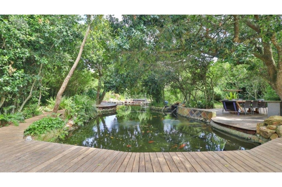 6 Bedroom Property for Sale in Lovemore Park Eastern Cape